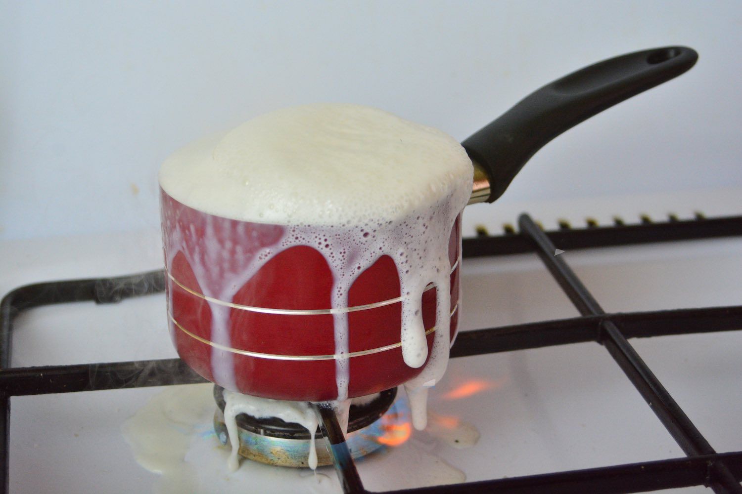 Kettle boiling over